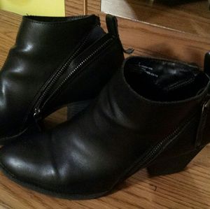 Women's shoes
